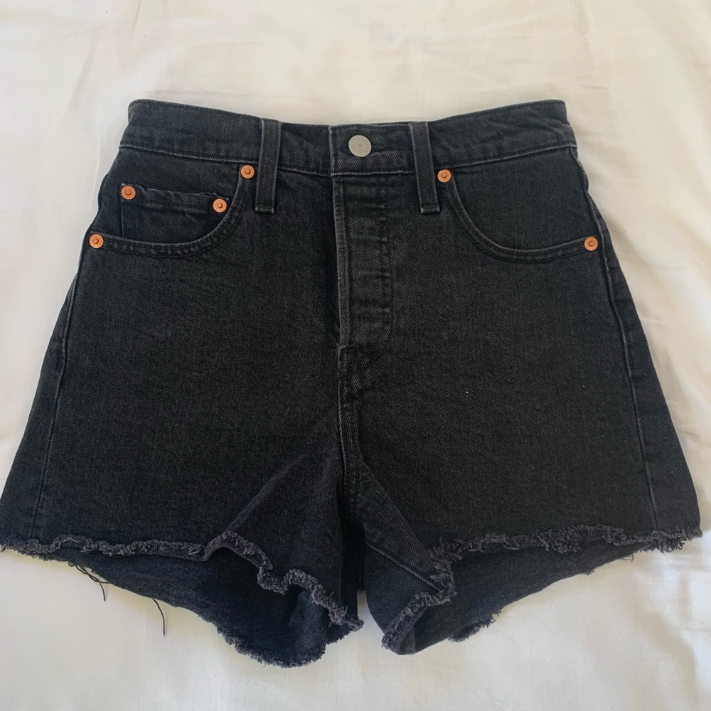 LEVI'S Premium Ribcage Shorts in Black Lake, size 25, never worn ! (no tags)